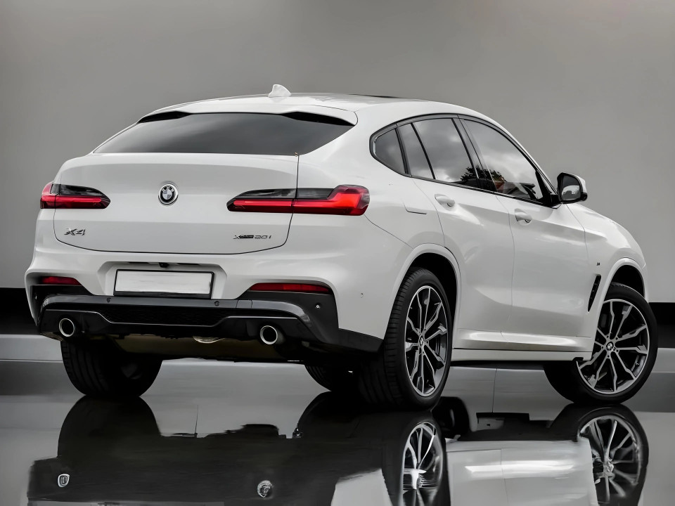 BMW X4 xDrive20i M-Sport (2)