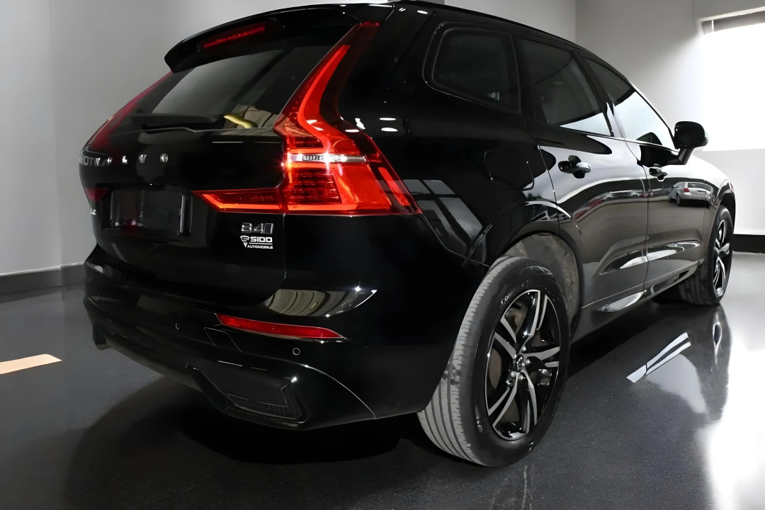 Volvo XC 60 B4 AWD R-Design (5)