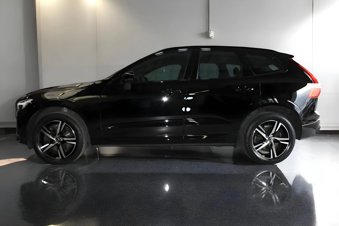 Volvo XC 60 B4 AWD R-Design - foto 7