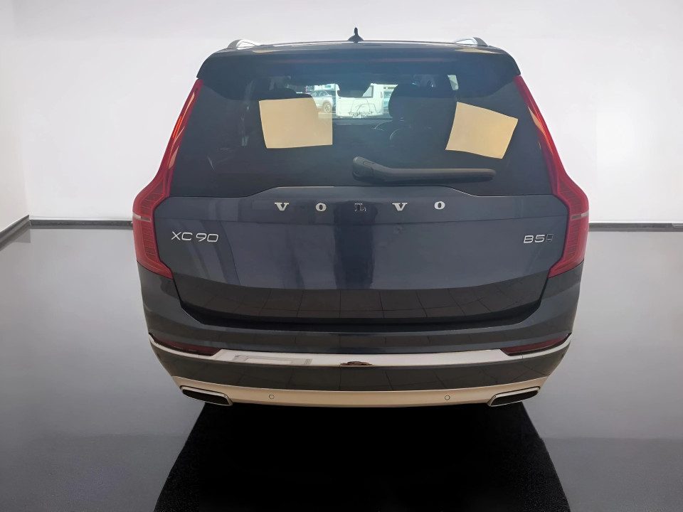 Volvo XC 90 D5 AWD Inscription (4)