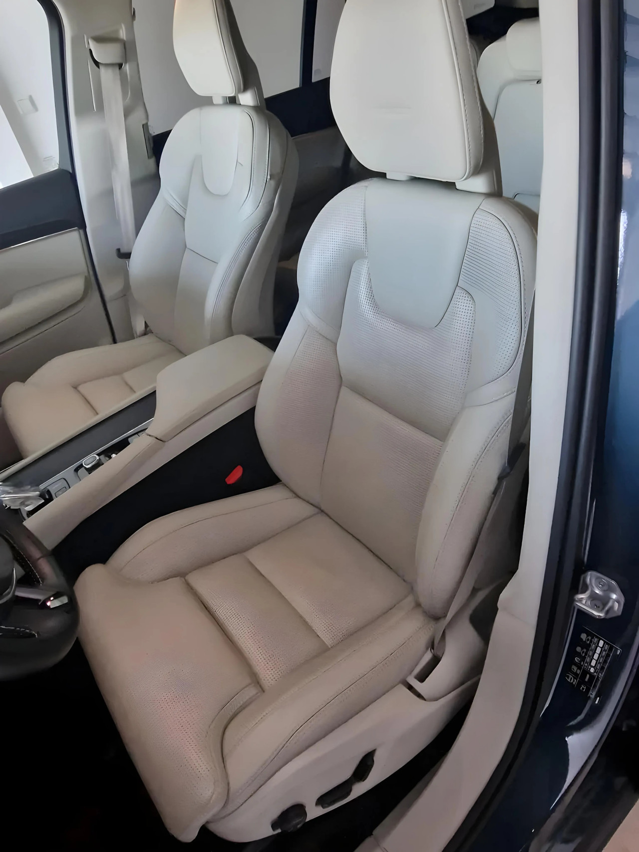 Volvo XC 90 D5 AWD Inscription - foto 9