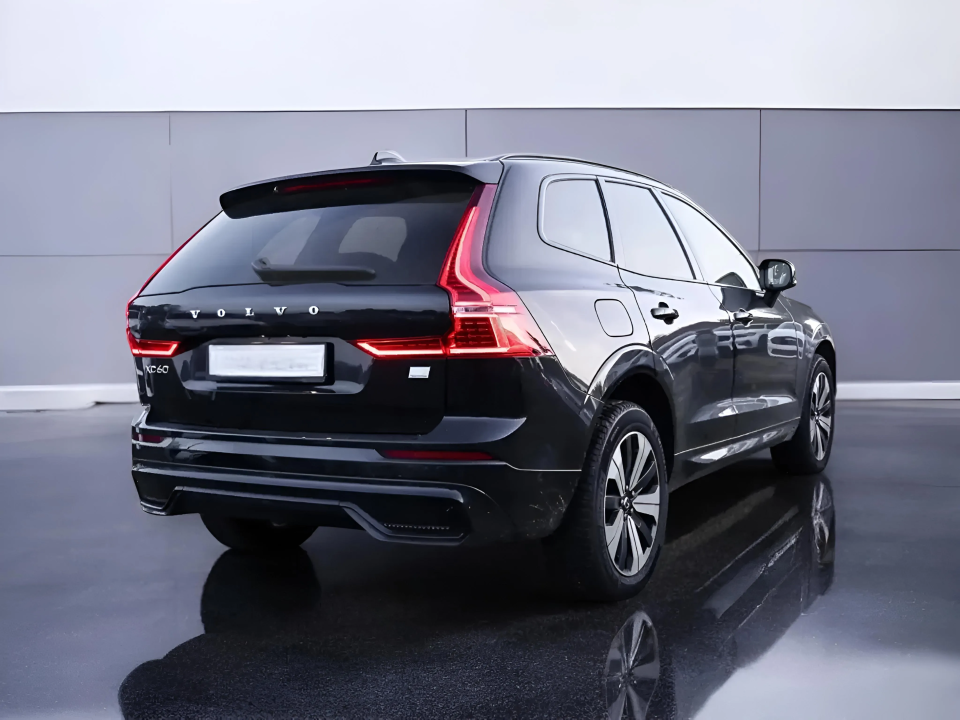 Volvo XC 60 T8 Recharge AWD Plus Dark (2)