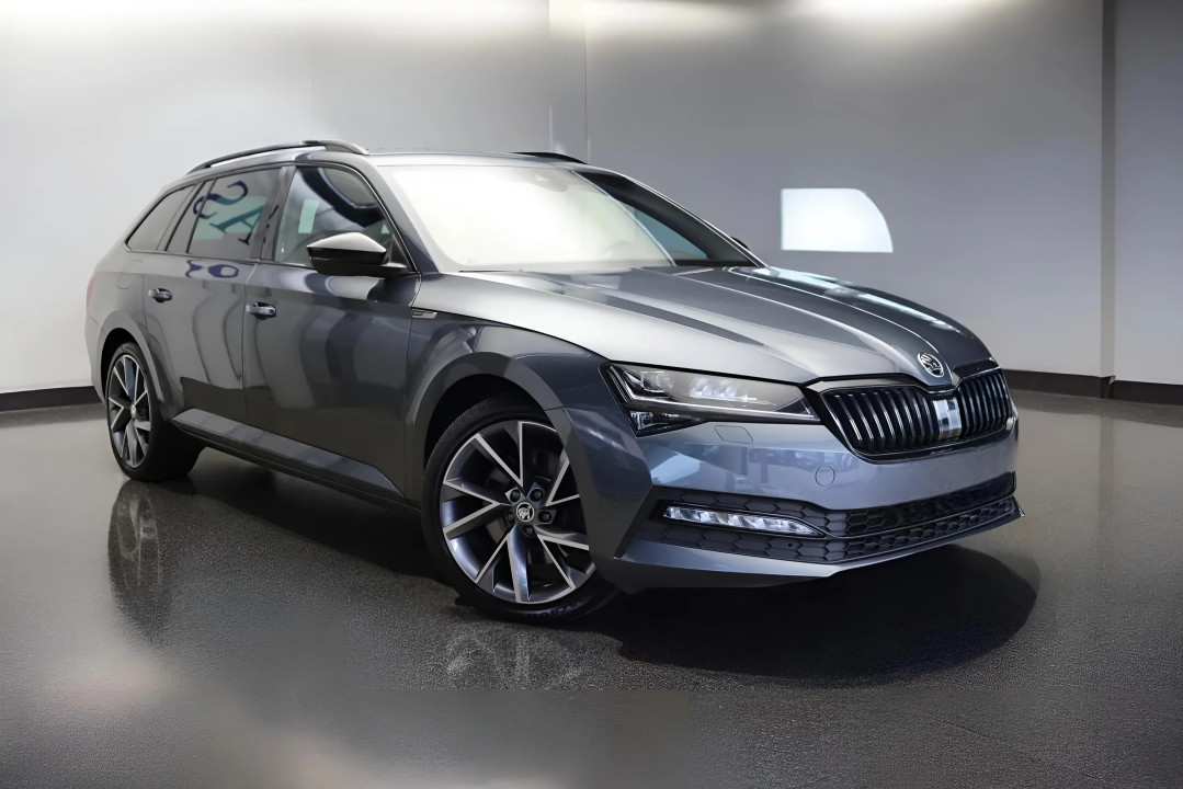 Skoda Superb Combi 2.0 TSI 4x4 DSG Sportline