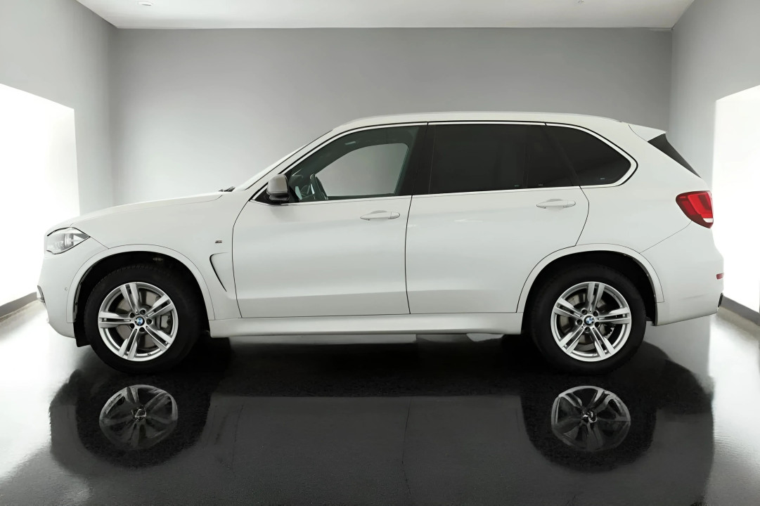 BMW X5 M50d (4)