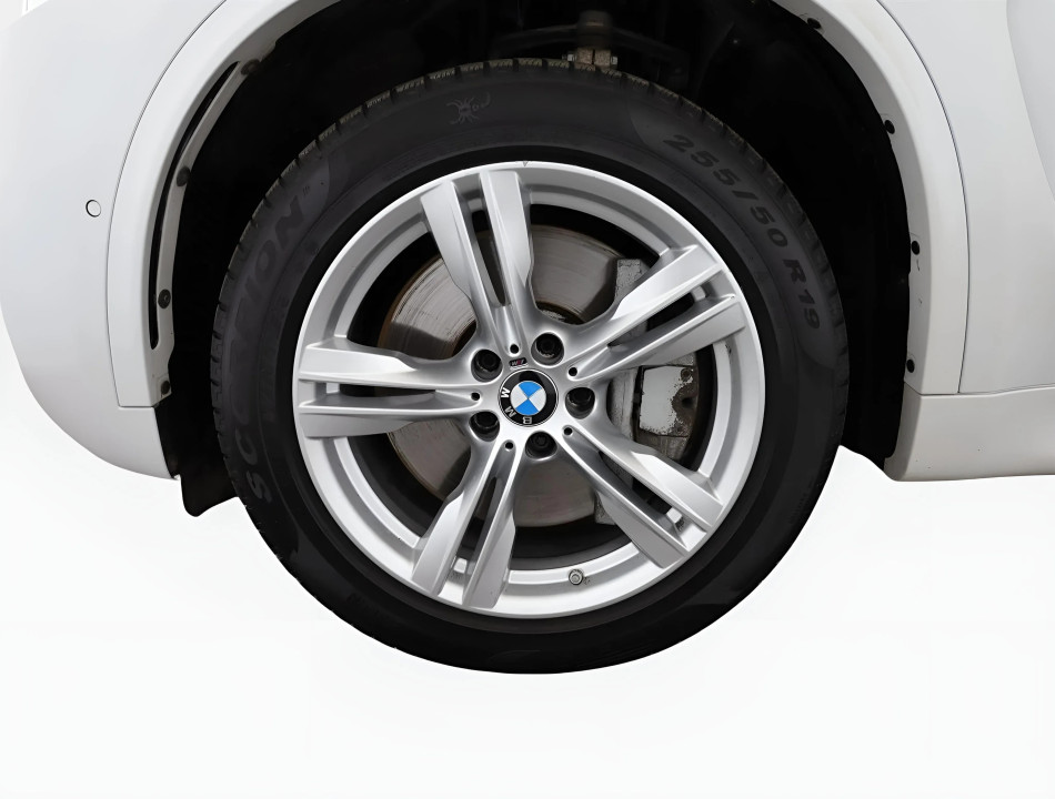 BMW X5 M50d - foto 14