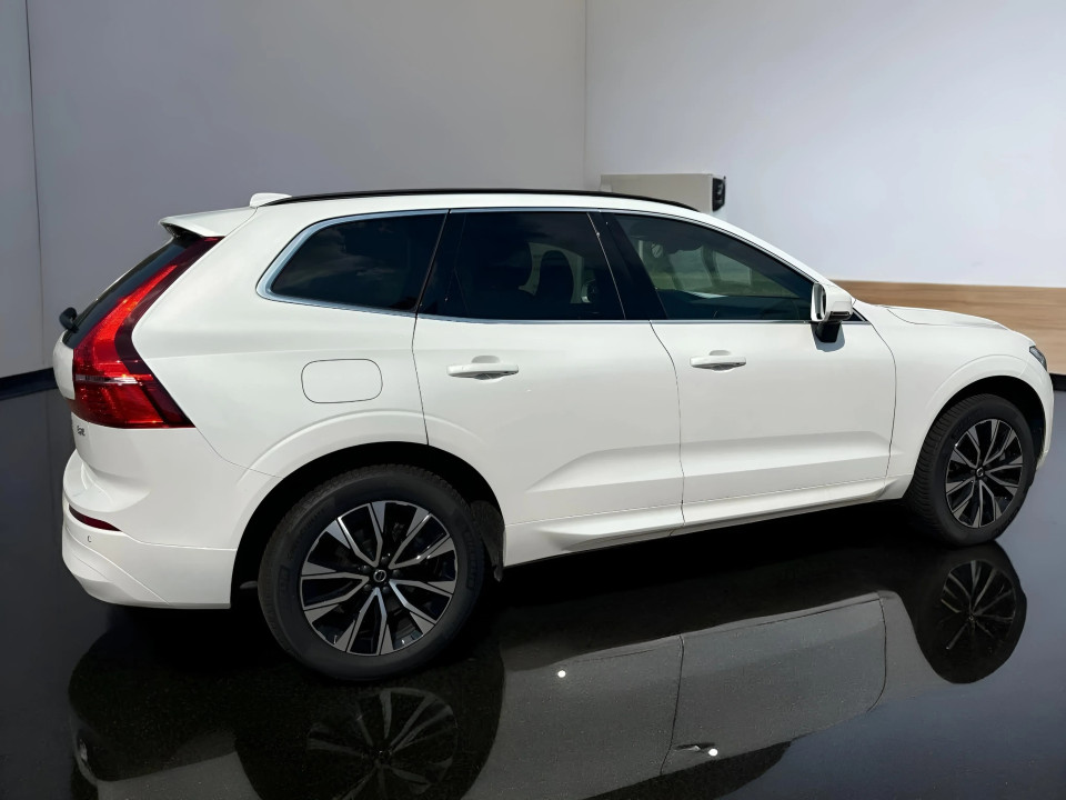 Volvo XC 60 B4 MHEV Core (2)