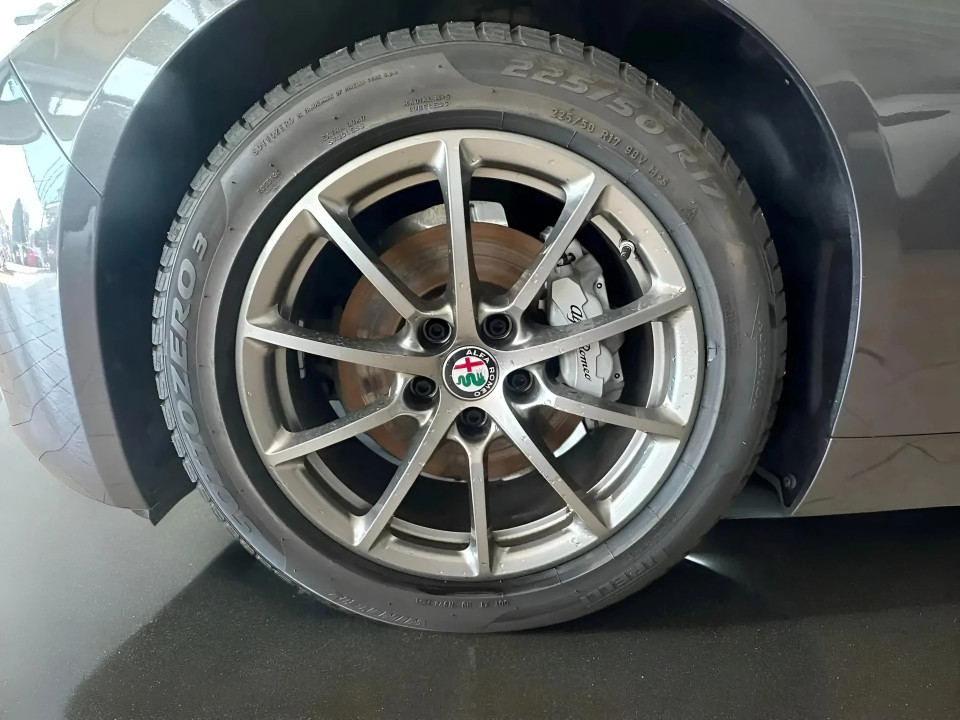 Alfa Romeo Giulia 2.2 - foto 14