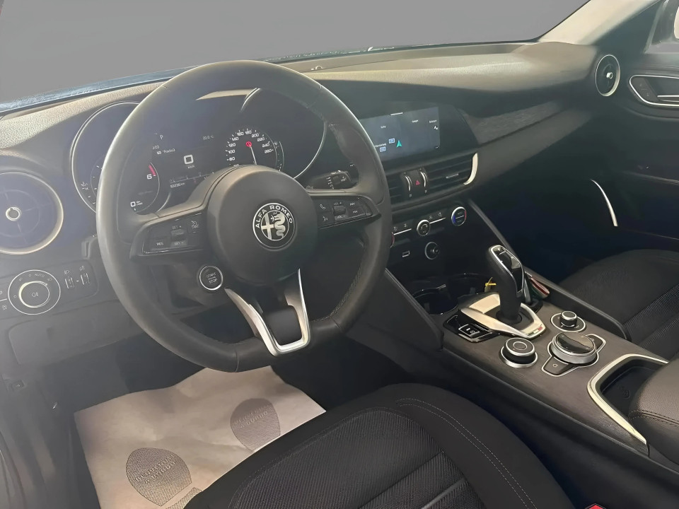 Alfa Romeo Giulia 2.2 - foto 8