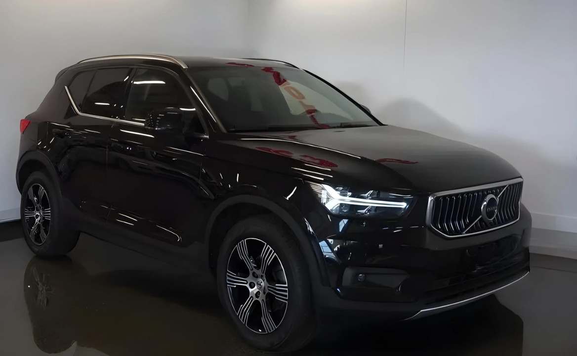 Volvo XC 40 D3 AWD Inscription (1)