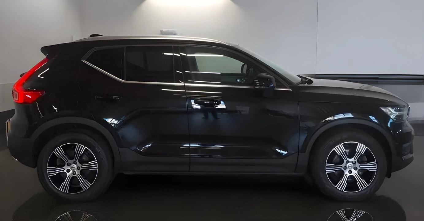 Volvo XC 40 D3 AWD Inscription (2)