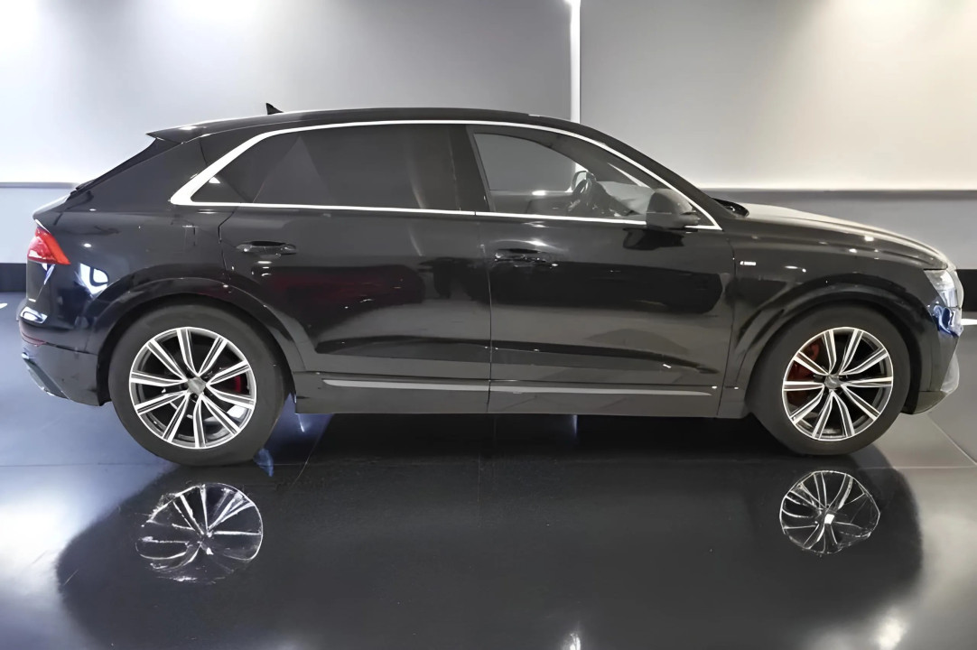 Audi Q8 50 3.0TDI quattro tiptronic S-Line (2)