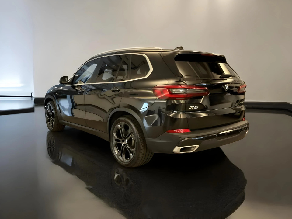 BMW X5 xDrive45e (3)