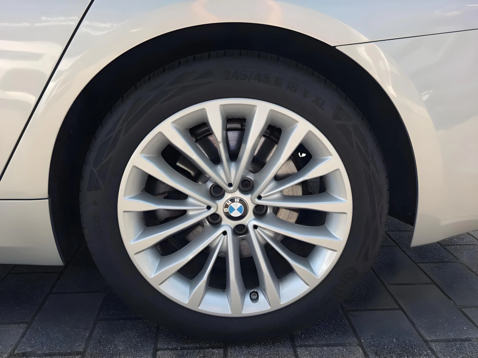 BMW Seria 5 530e Luxury Line - foto 14