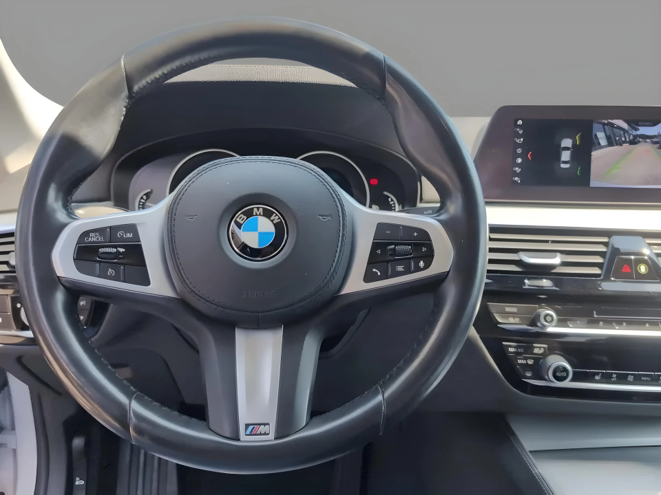 BMW Seria 5 530e Luxury Line - foto 8