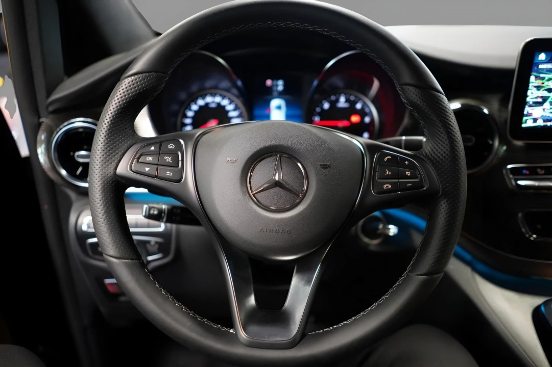 Mercedes-Benz V 300 d 4Matic LANG - foto 10