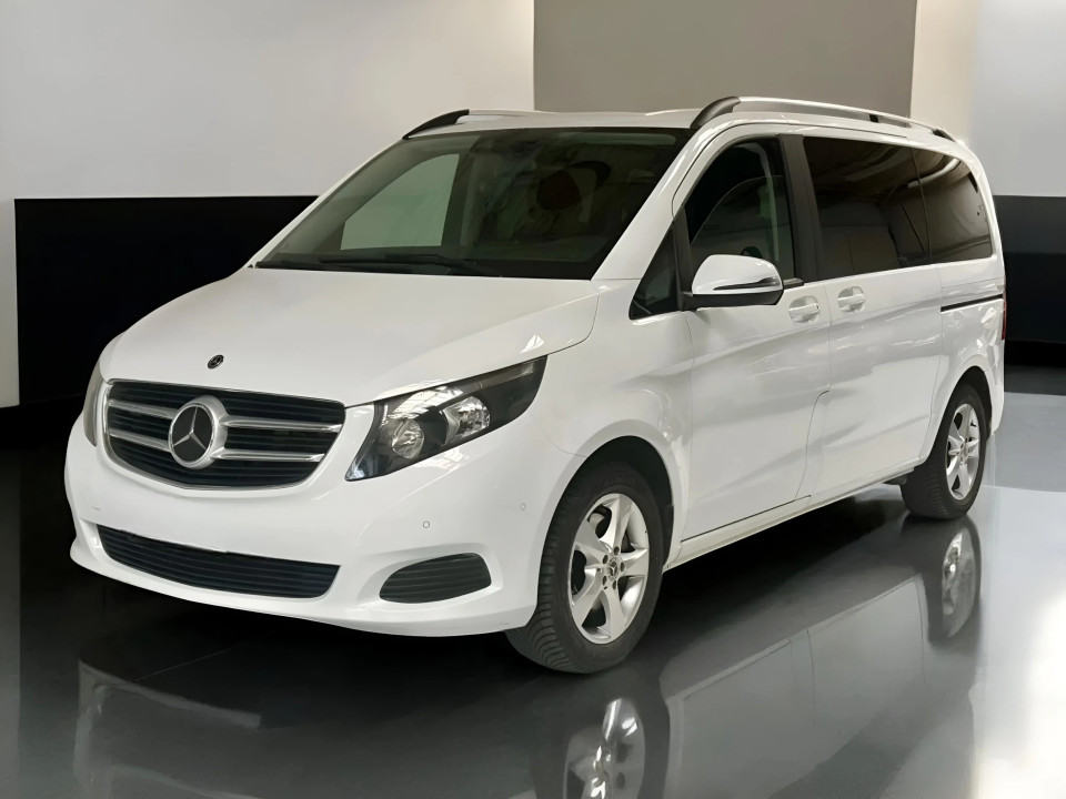 Mercedes-Benz V 220 CDI DISTRONIC Sport (1)