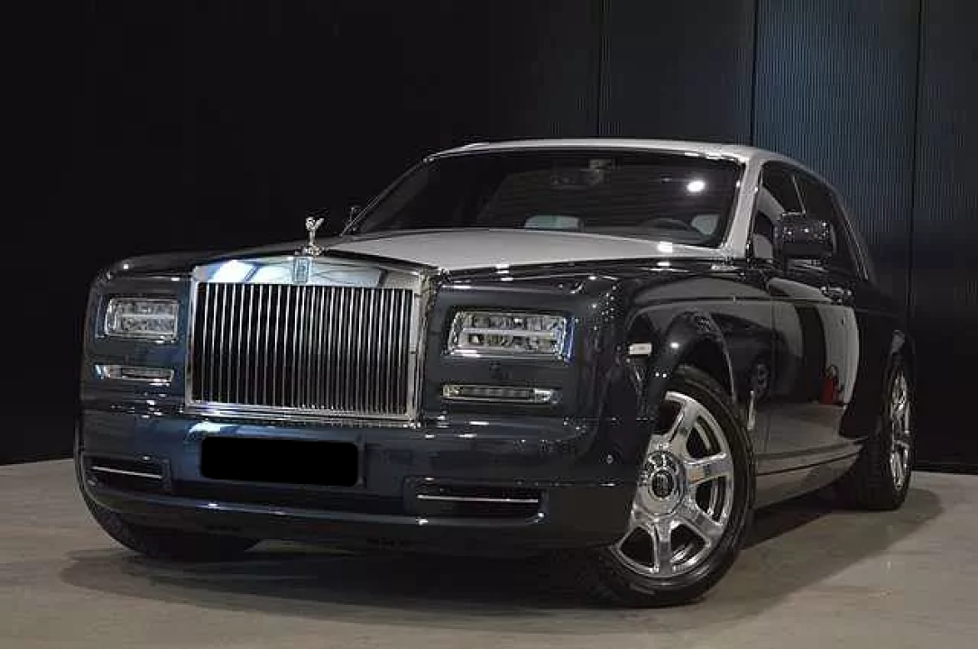 Rolls-Royce Phantom (1)