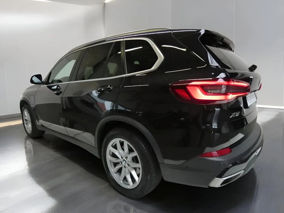 BMW X5 xDrive 45e (4)