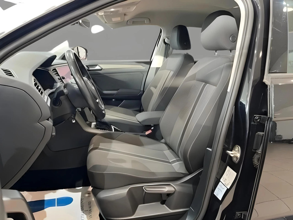 Volkswagen T-ROC 1.5 TSI DSG - foto 6