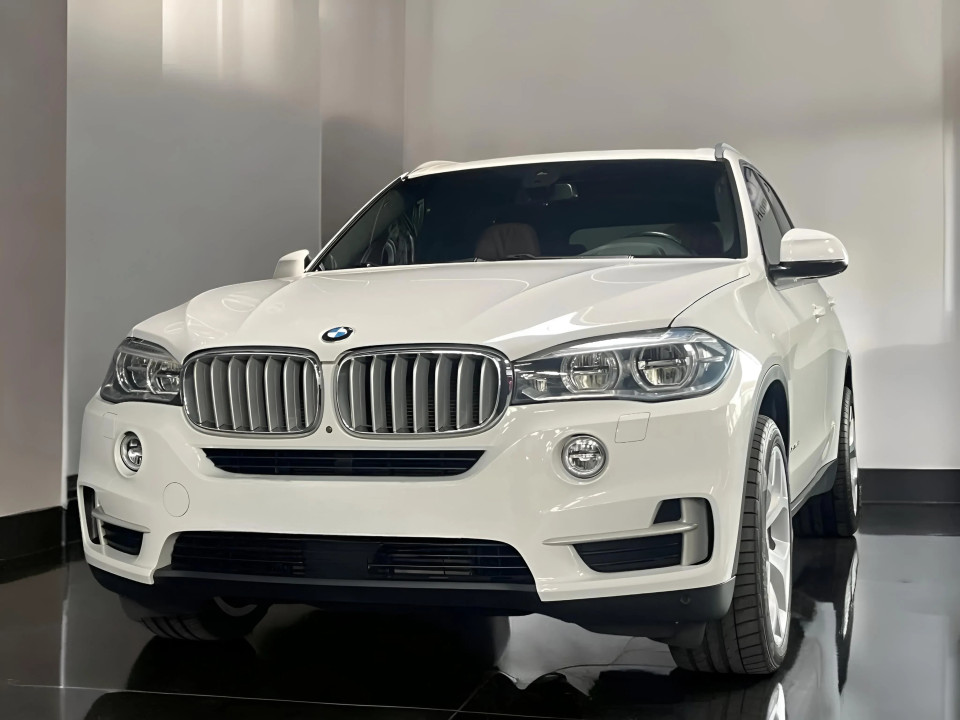 BMW X5 xDrive40d (1)