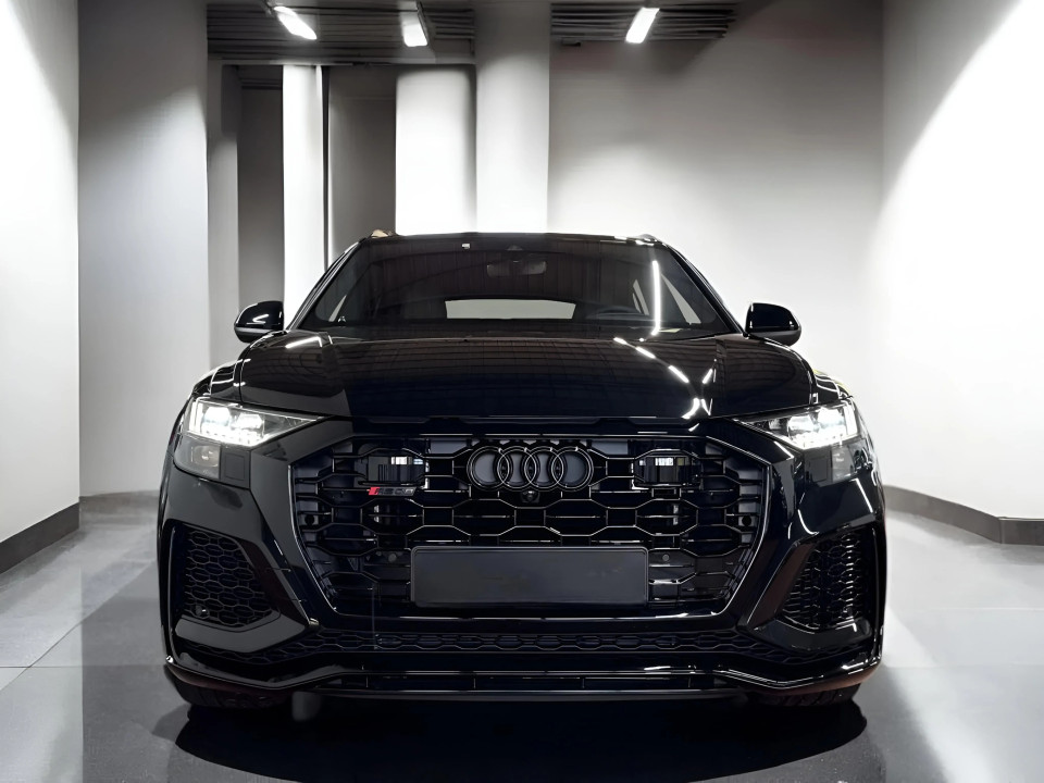 Audi RS Q8 TFSI quattro tiptronic (2)