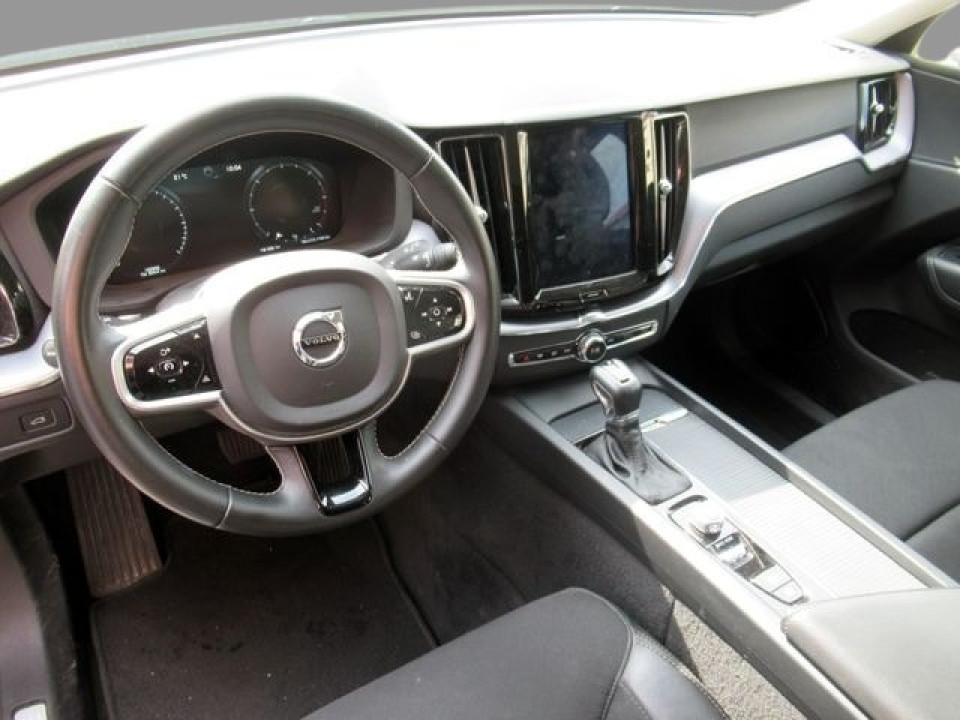 Volvo XC 60 D4 Momentum Pro - foto 10