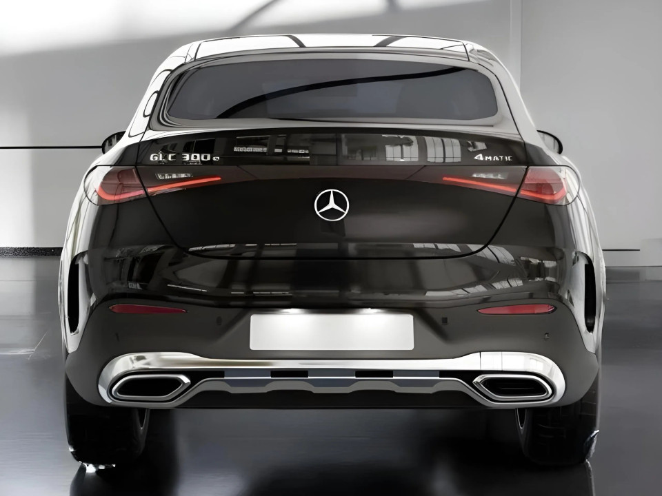 Mercedes-Benz GLC Coupe 300e 4MATIC AMG Line - foto 8