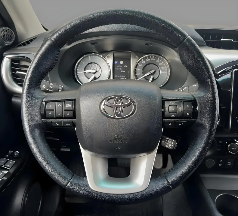 Toyota Hilux Double Cab 2.8D - foto 18