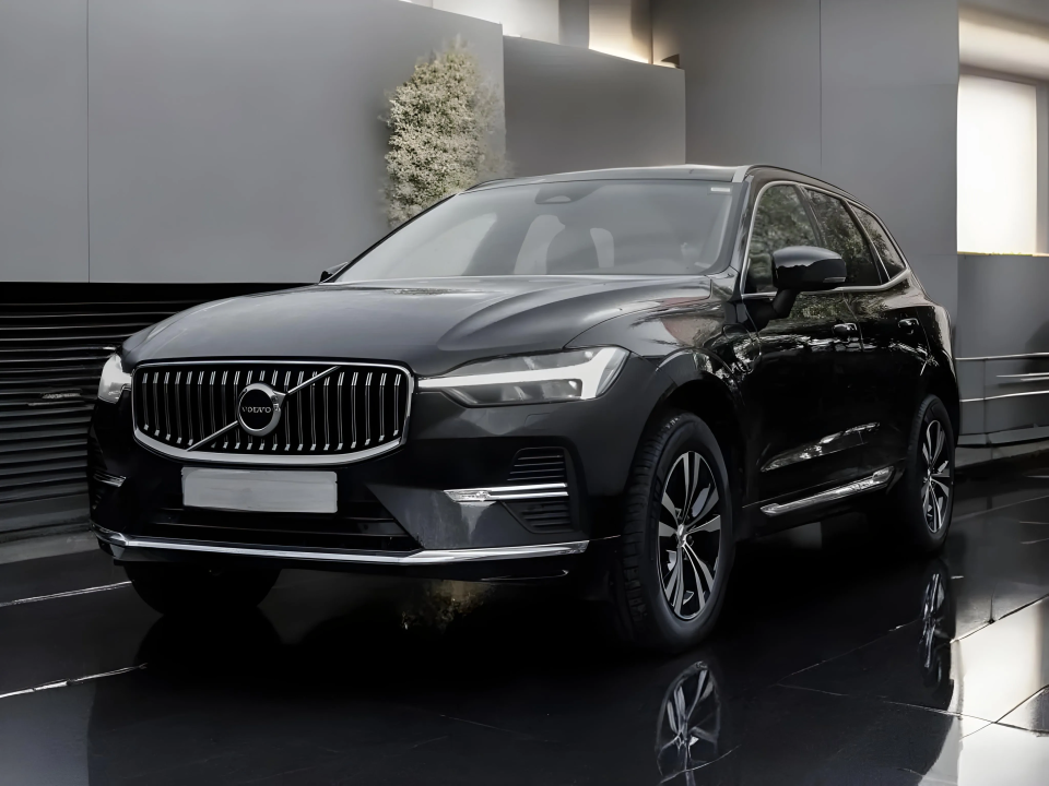 Volvo XC 60 T6 Recharge AWD Inscription Expression (1)