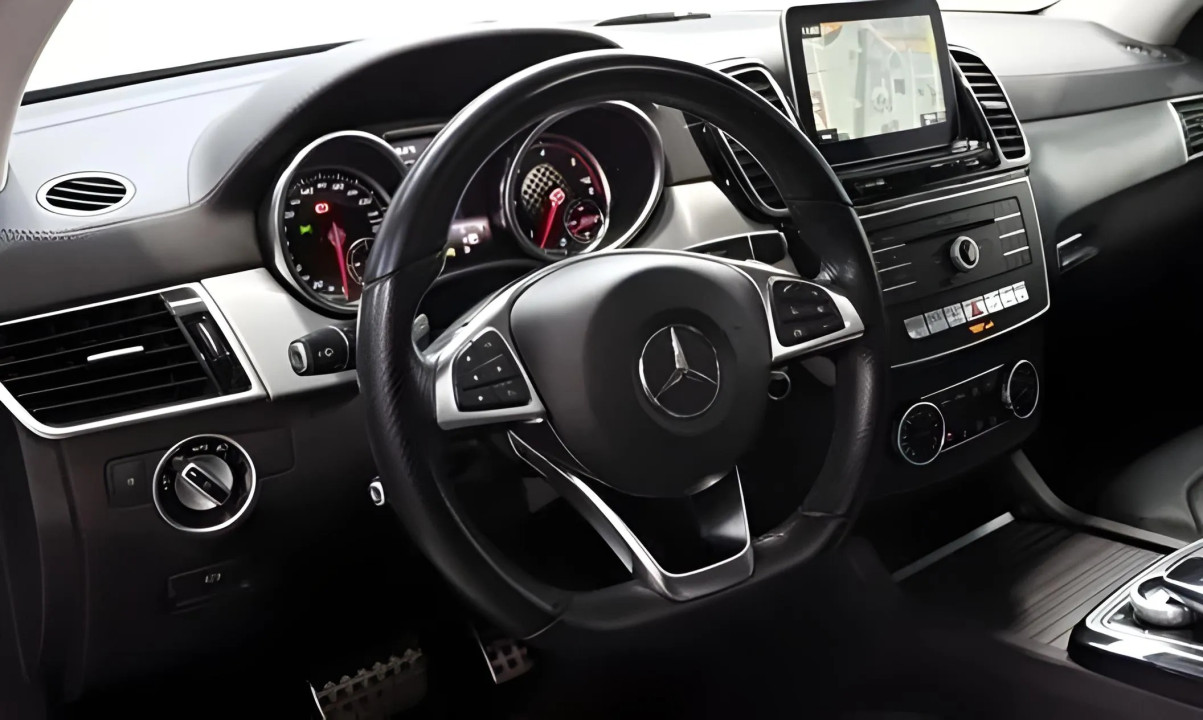 Mercedes-Benz GLE Coupe 350d 4MATIC AMG Line (5)