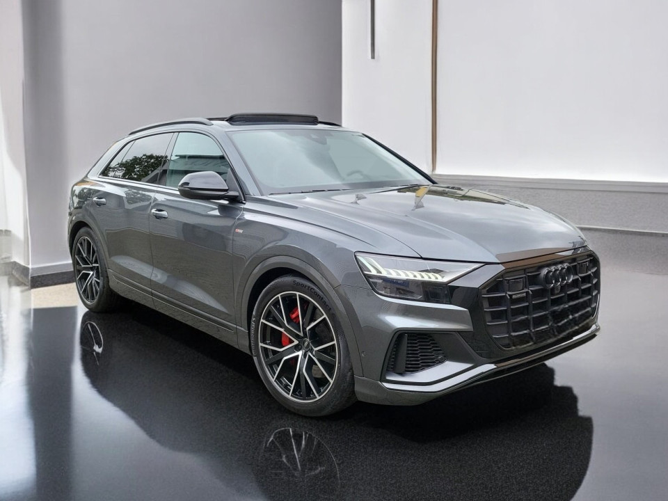 Audi Q8 55 TFSIe quattro tiptronic S-Line