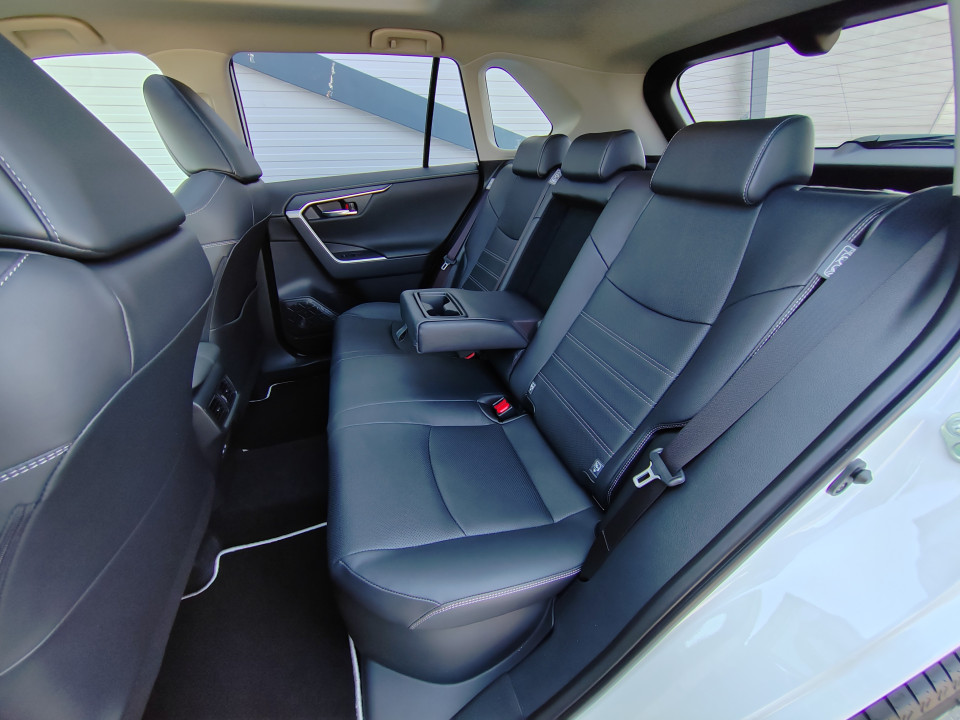 Toyota RAV4 2.5 (222 CP) Hybrid E-Four e-CVT Luxury Premium - foto 12