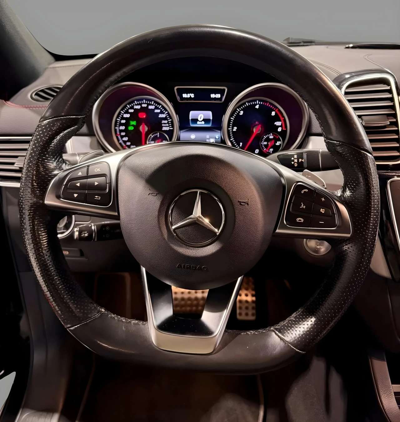 Mercedes-Benz GLE Coupe 350d 4MATIC AMG Line - foto 9