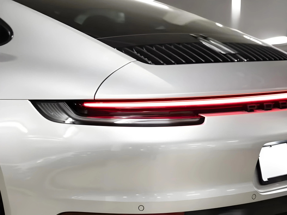 Porsche 911 Carrera GTS (992 I) - foto 12