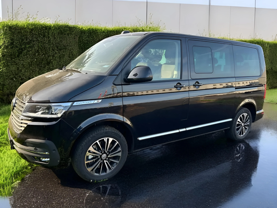 Volkswagen Multivan T6.1 2.0TDI DSG 4MOTION (1)