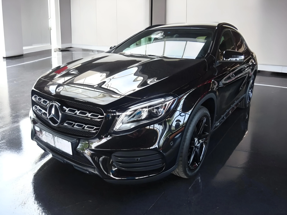 Mercedes-Benz GLA 220 4MATIC (3)