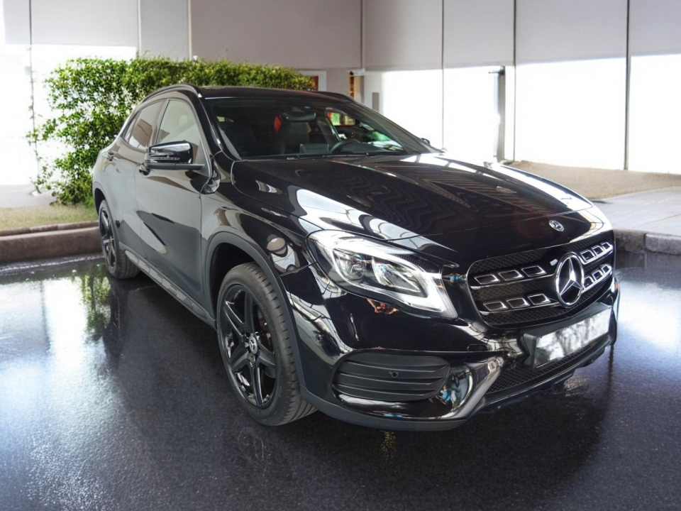 Mercedes-Benz GLA 220 4MATIC (1)