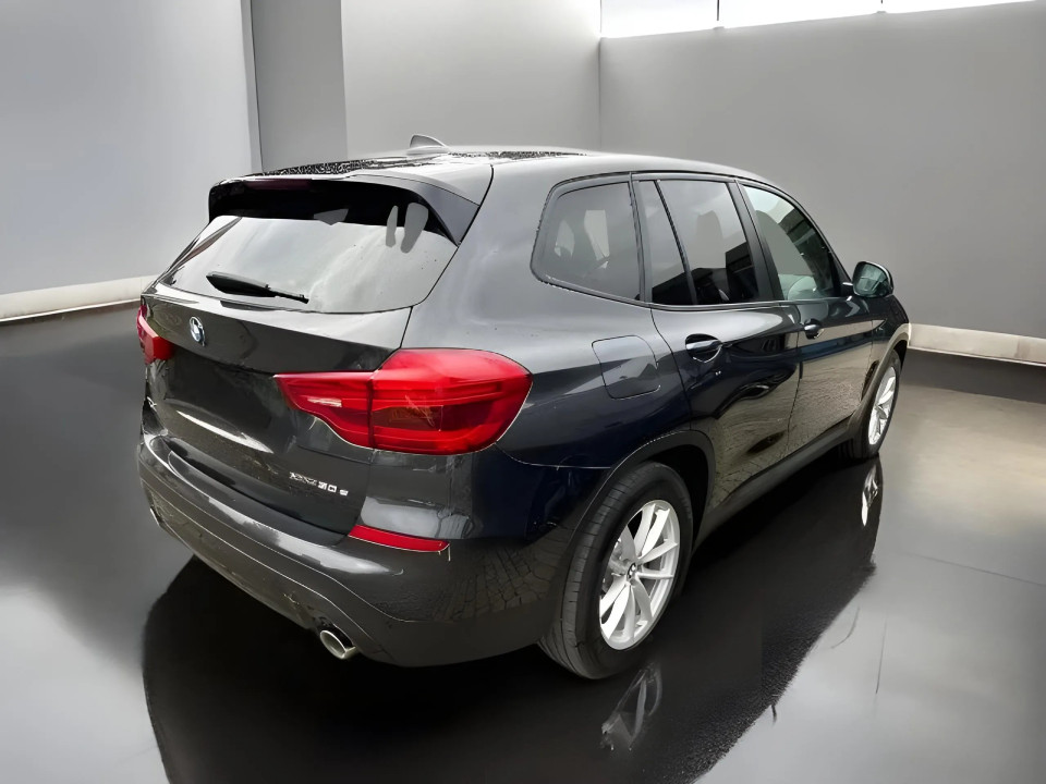 BMW X3 xDrive30e Advantage (4)