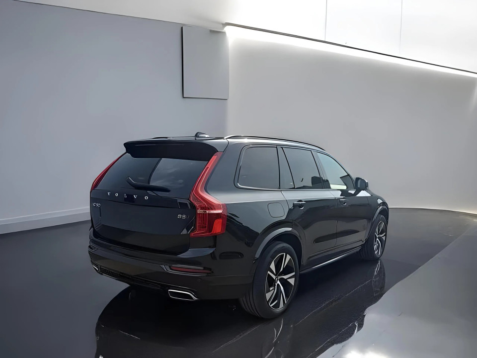 Volvo XC 90 B5 AWD MHEV R-Design 7 locuri (3)