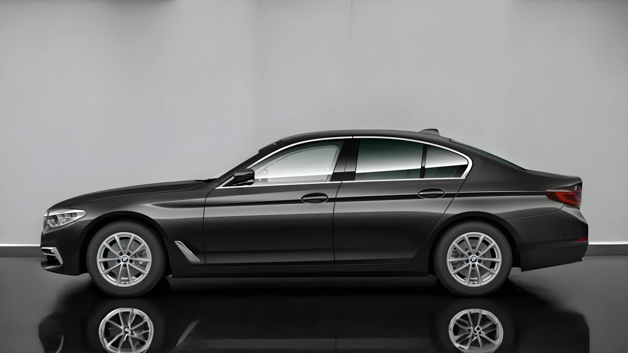 BMW Seria 5 520d Luxury Line (3)