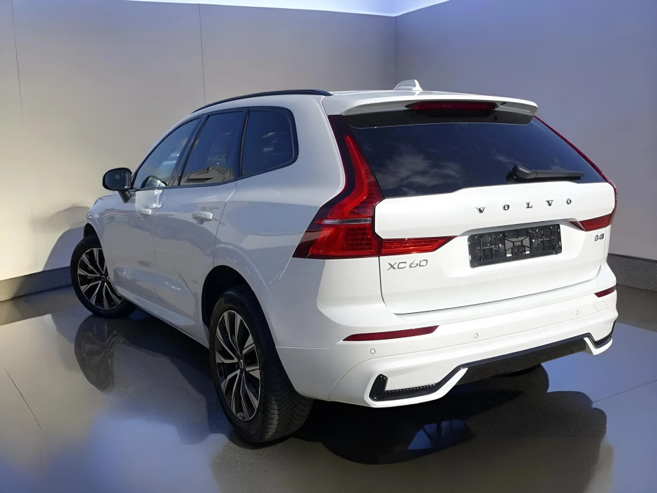 Volvo XC 60 B4 AWD MHEV Plus Dark (5)