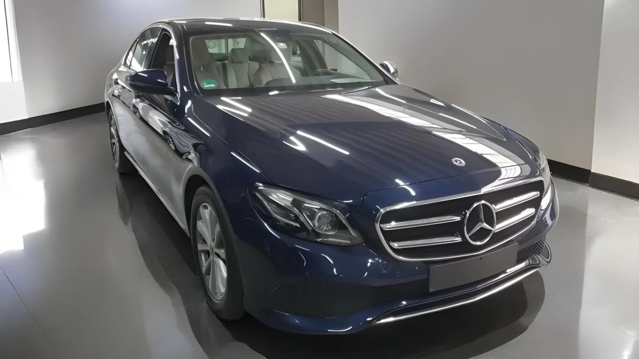 Mercedes-Benz E 220d 4MATIC Avantgarde