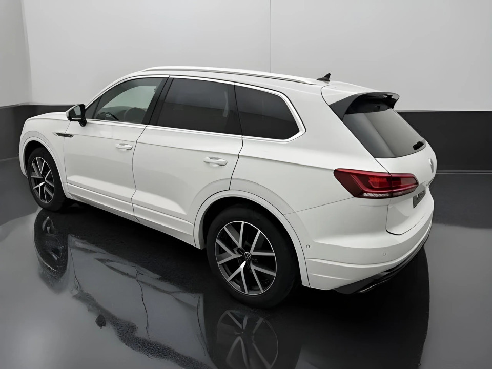 Volkswagen Touareg V6 TDI R-Line (2)