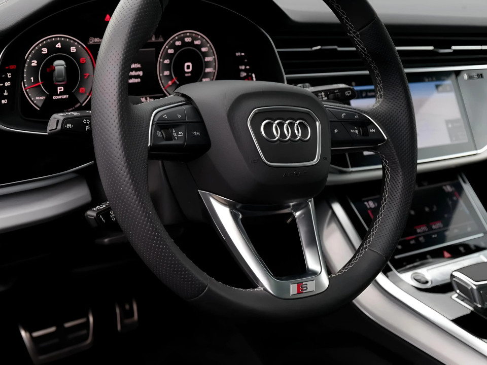 Audi Q8 55TFSI quattro tiptronic S-Line (5)