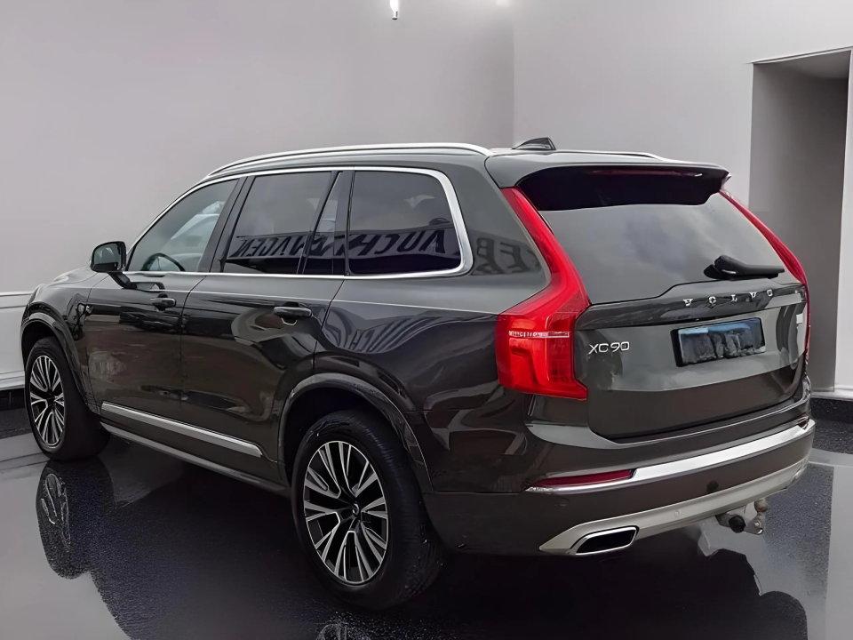 Volvo XC 90 T8 Recharge AWD Inscription (5)