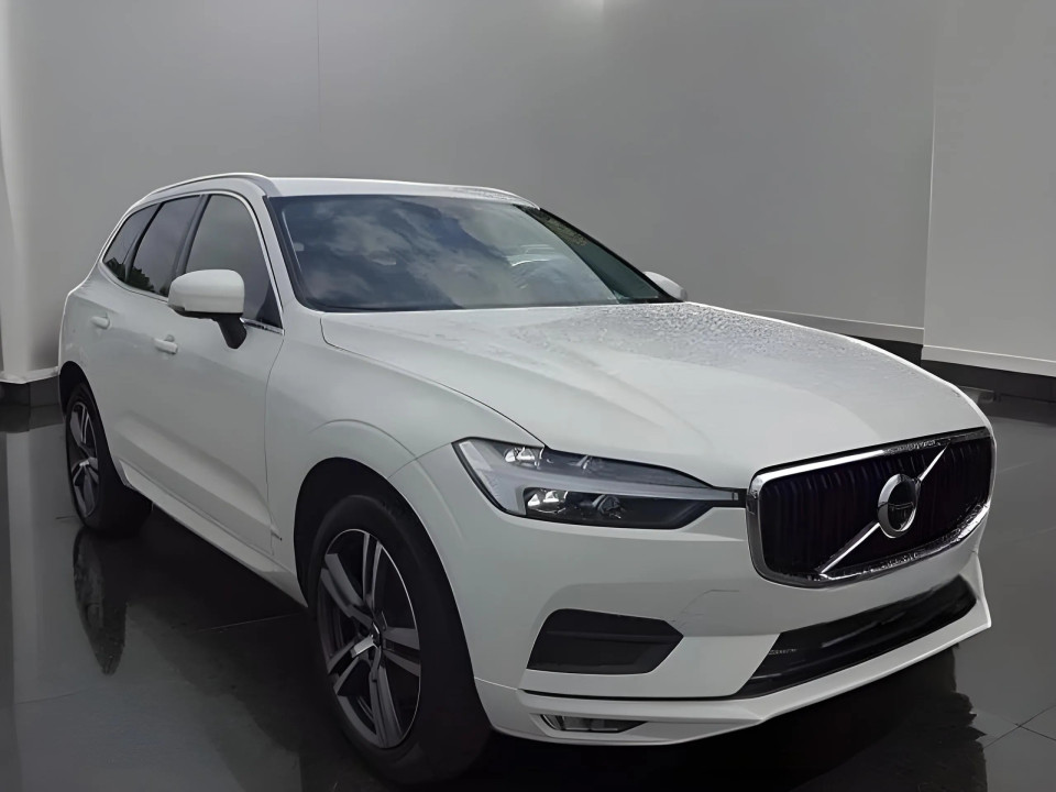 Volvo XC 60 B4 AWD MHEV Momentum Pro (1)