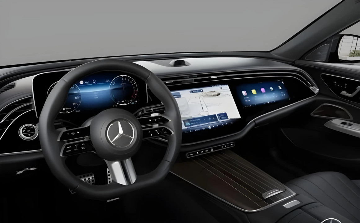 Mercedes-Benz E 300e 4MATIC AMG Line - foto 9