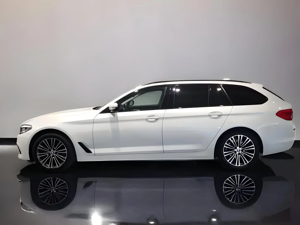 BMW Seria 5 520 d xDrive Sport Line (2)