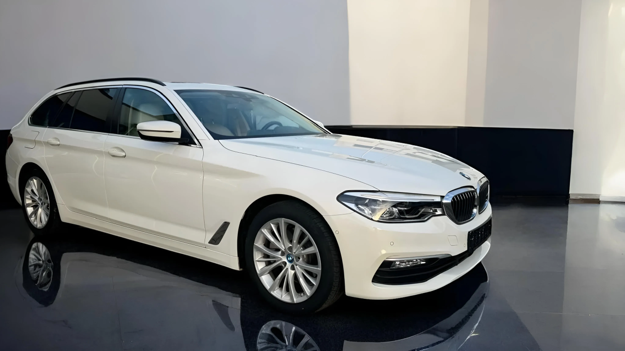 BMW Seria 5 520 d xDrive Sport Line