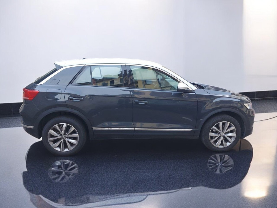 Volkswagen T-ROC 1.5 TSI DSG Style (2)